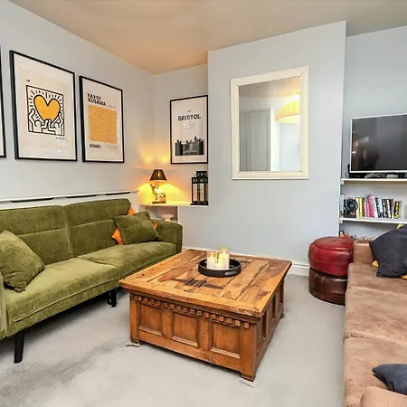 Apartment Modern 1-bed On Vibrant Gloucester Road Bristol